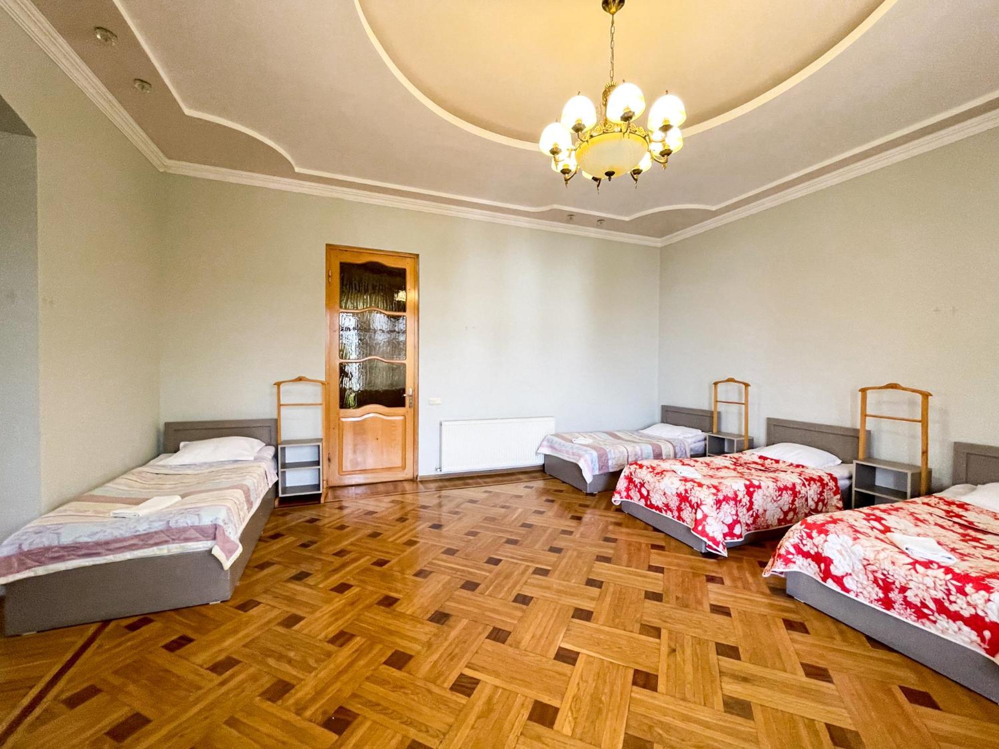 Hostel Kutaisi By Kote Luaran gambar
